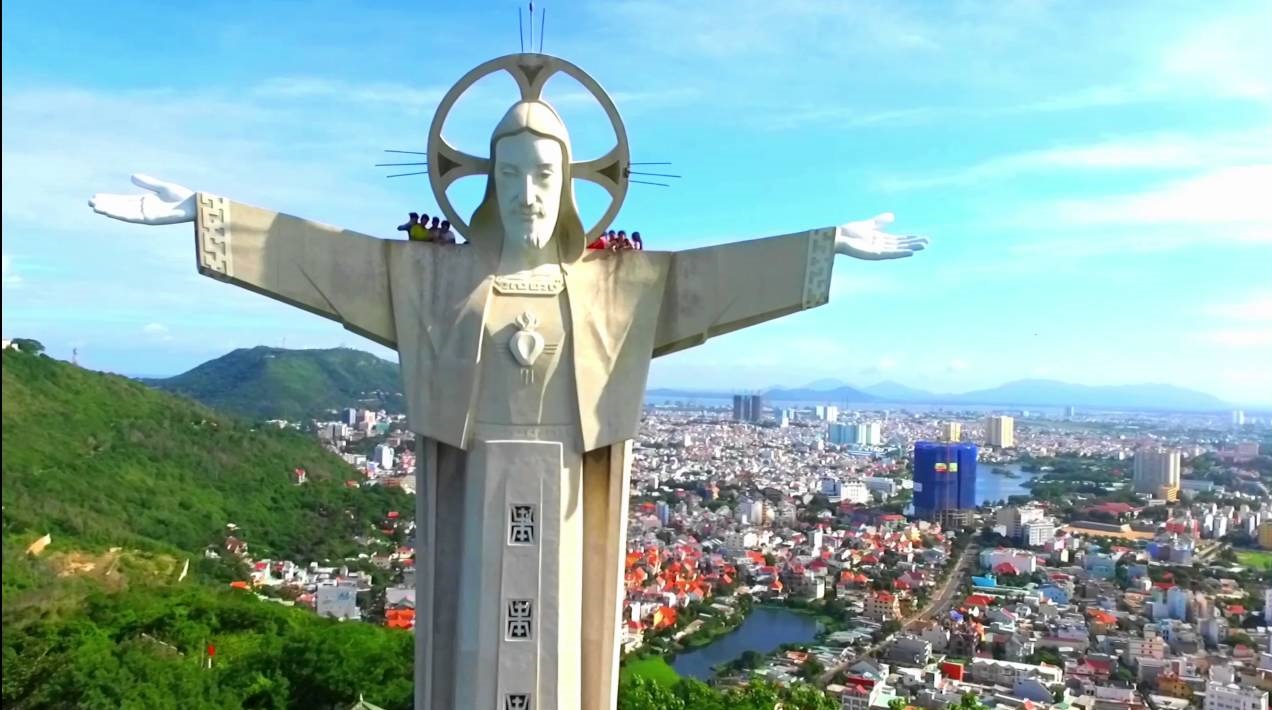 Vung Tau Kral İsa Heykeli
